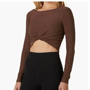 Beyond Yoga Featherweight Twist Of Fate Pullover In Brown Size XL